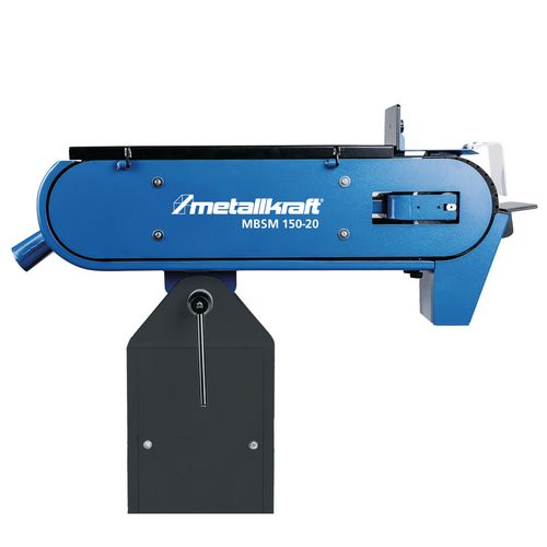 Absaugstutzen am Funkenkasten und an der hinteren Bandrolle