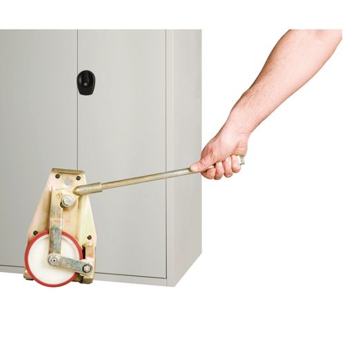 Zum einfachen Verfahren von Lasten bestens geeignet (Schrank nicht im Lieferumfang enthalten)