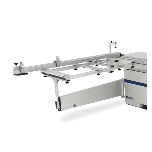 Sofortige KontrolleLeichtes Ablesen des Maßes am Ablänganschlag durch schrägangeordnete Skala