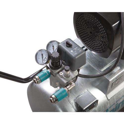 Filterdruckregler zur stufenlosen Einstellung des Arbeitsdrucks, bei gleichzeitiger Schmutz-, Öl- und KondensatabscheidungJe ein Manometer für Behälter- und ArbeitsdruckJe eine Druckluftentnahmestelle für gefilterte und gefiltert-/geölte Druckluft und ein Direktausgang vom BehälterZwei Komfort-Sicherheits-SchnellkupplungenHochwertiger CONDOR Druckschalter