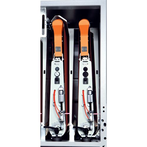 Ausführung RR1. Aggregat mit schräggerippter Stahlwalze Ø 140 mm und Feineinstellung, 2. Aggregat mit gummibeschichteter Walze Ø 250 mm (45 Sh) und FeineinstellungOptional mit Hobelwellenaggregat anstelle des ersten Schleifaggregats