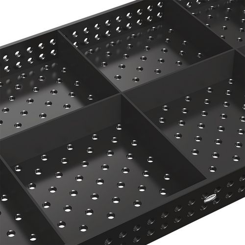 Konstruktion durch Rippen verstärkt